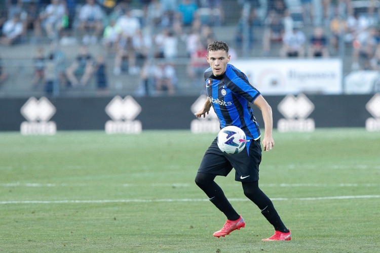 阿尔巴尼亚足协主席:阿斯拉尼能和魔笛比较,他会成为伟大的球员