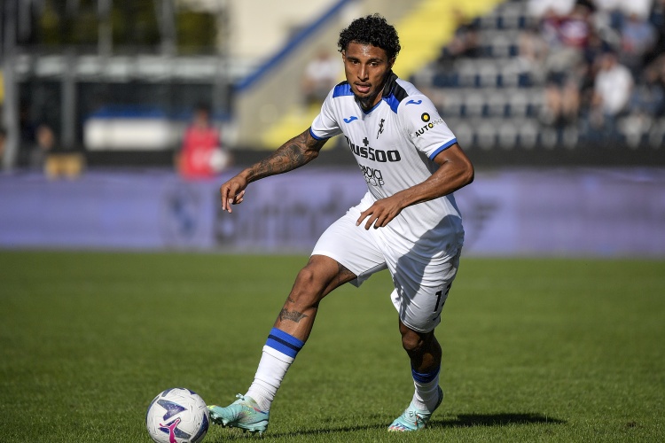 邮报:曼联今夏想签防守型中场,派球探考察亚特兰大中场埃德森