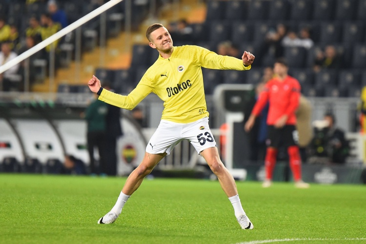 土媒:米兰1800万欧报价希曼斯基被拒,费内巴切要价2800万欧