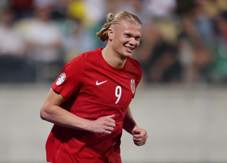 没有受伤!挪威队医:哈兰德并无大碍