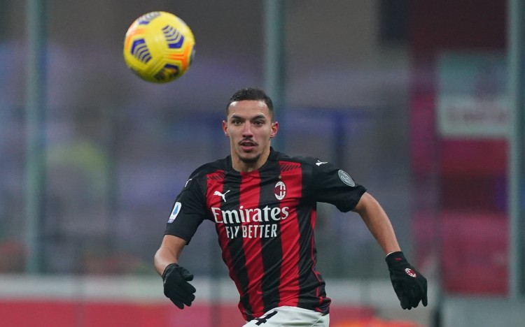 全市场:本纳塞尔和泰拉恰诺单独训练,莱奥明日回归米兰训练