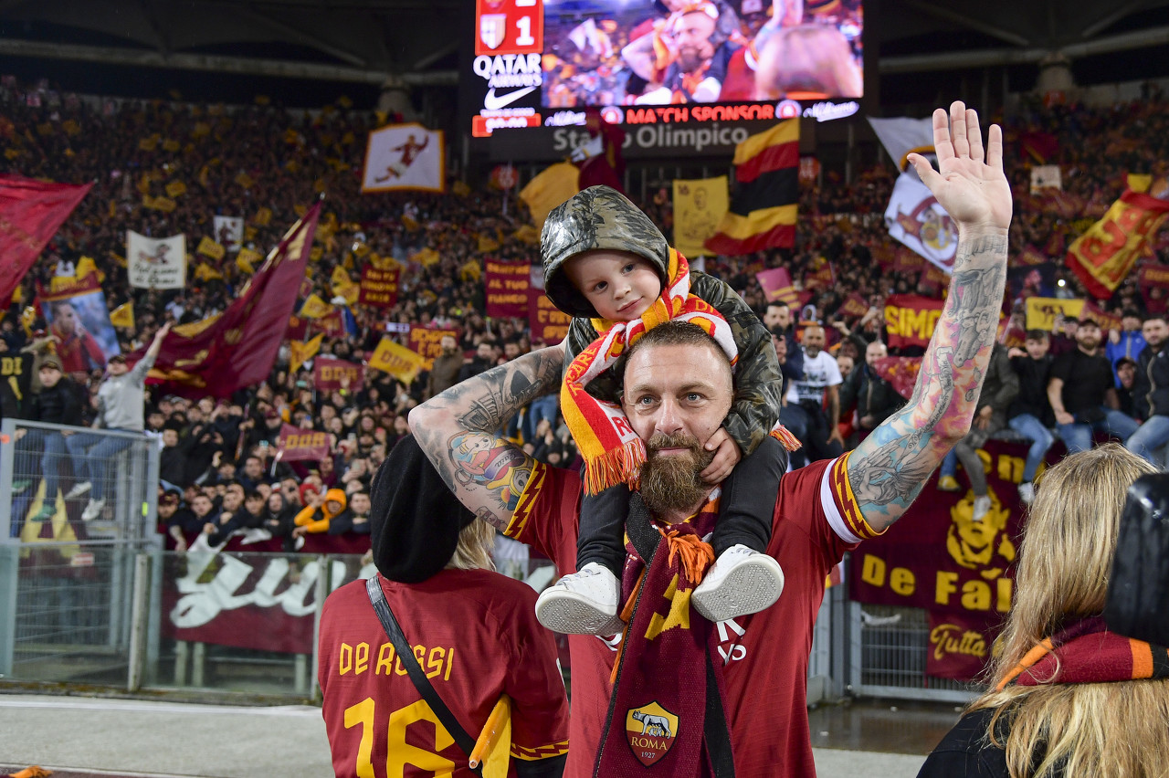 米体:罗马德比战6.4万球票售罄,出动上千警察确保赛场内外安全