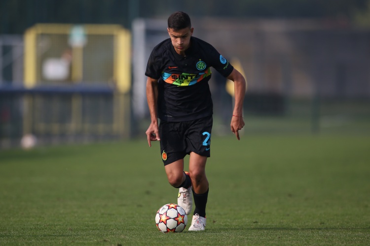 意媒:拉齐奥今夏有意瓦伦丁-卡博尼,国米想用他换购古德蒙德森