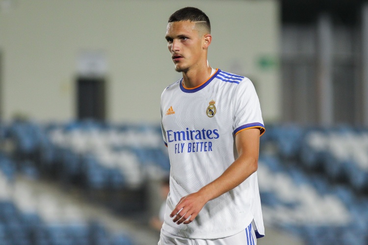 阿斯:皇马决定让马林下赛季回归,他是后防线的完美替补