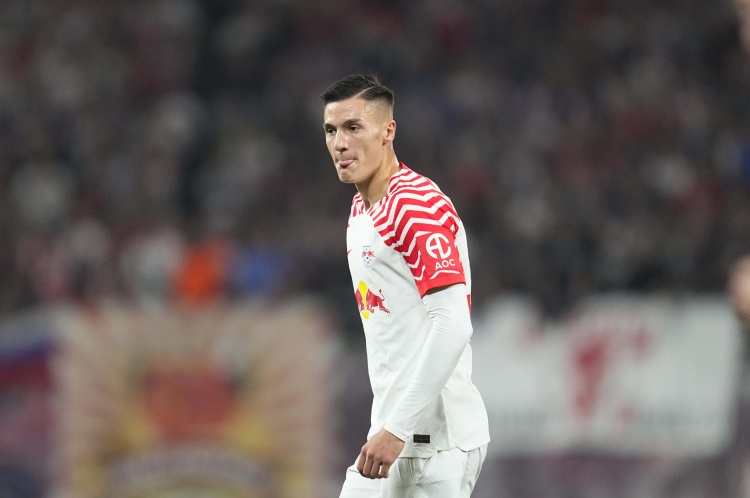 米体:伊布&弗拉尼赞成引进塞斯科,未定新主帅就已开始引援操作