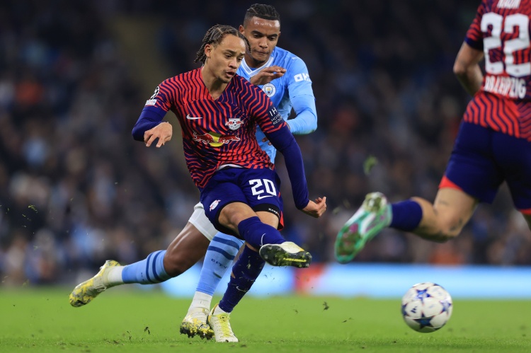 图片报:曼联去年6000万欧报价西蒙斯&巴黎同意,但球员本人拒绝