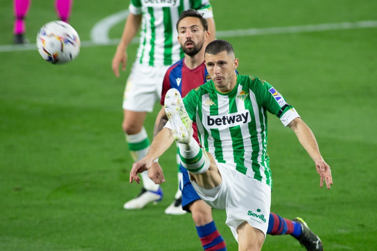 罗马诺:巴萨与圭多-罗德里格斯达成口头协议,等待FFP批准